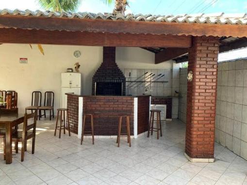 Apartamento 2 Quartos A 5 Minutos A Pe Da Praia Da Enseada غوارويا المظهر الخارجي الصورة