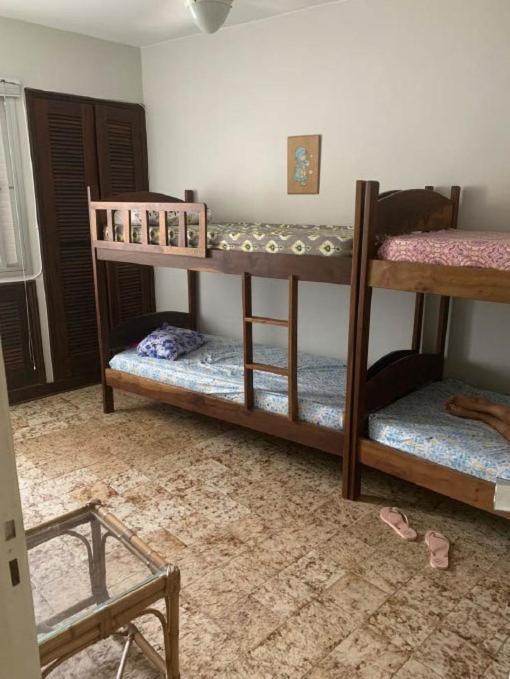 Apartamento 2 Quartos A 5 Minutos A Pe Da Praia Da Enseada غوارويا المظهر الخارجي الصورة